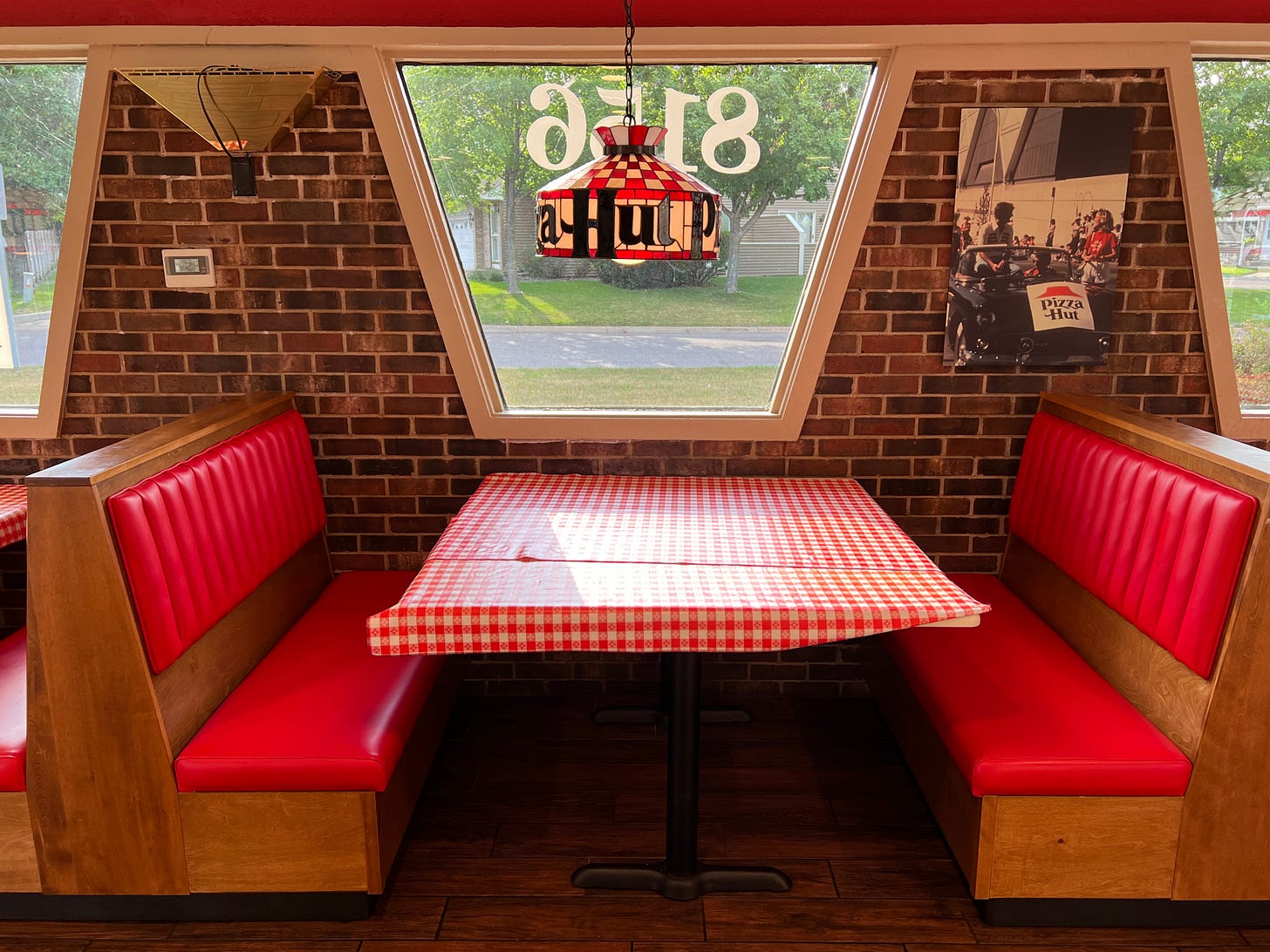 The Retrologist's Guide to Pizza Hut Classics