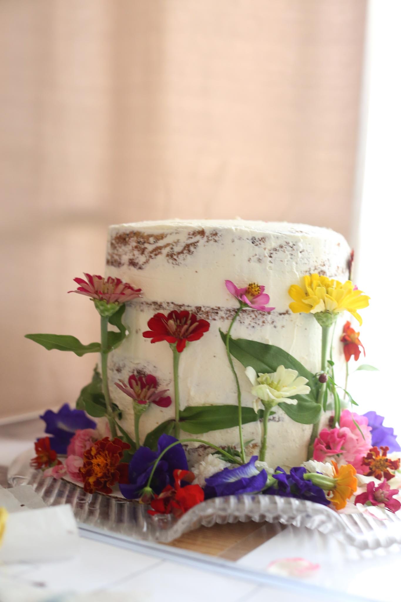 Decorate your Cakes with Real Life Fresh Edible Flower