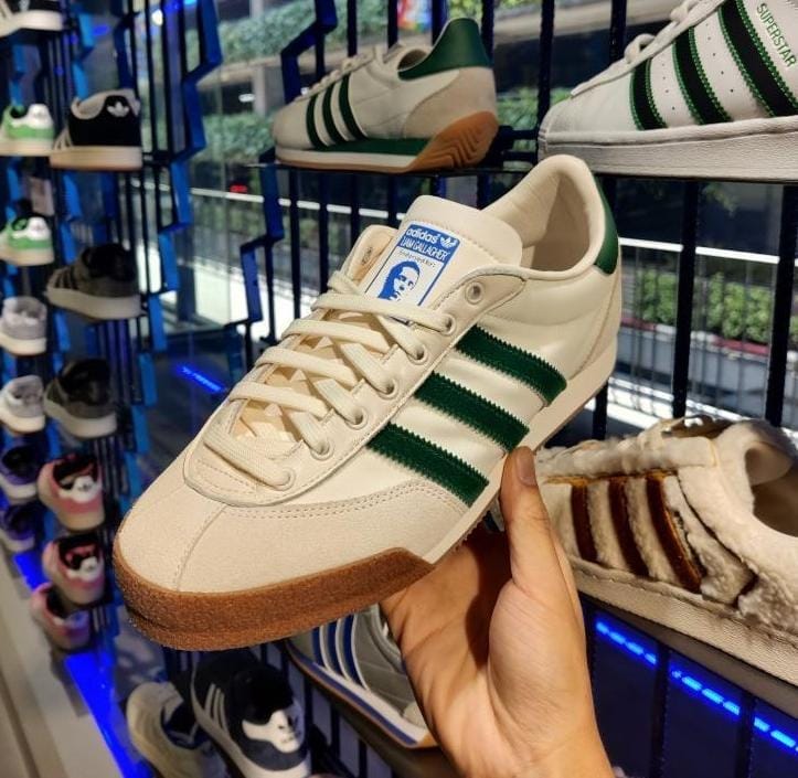 Adidas store amsterdam shoebox adresse hot sale