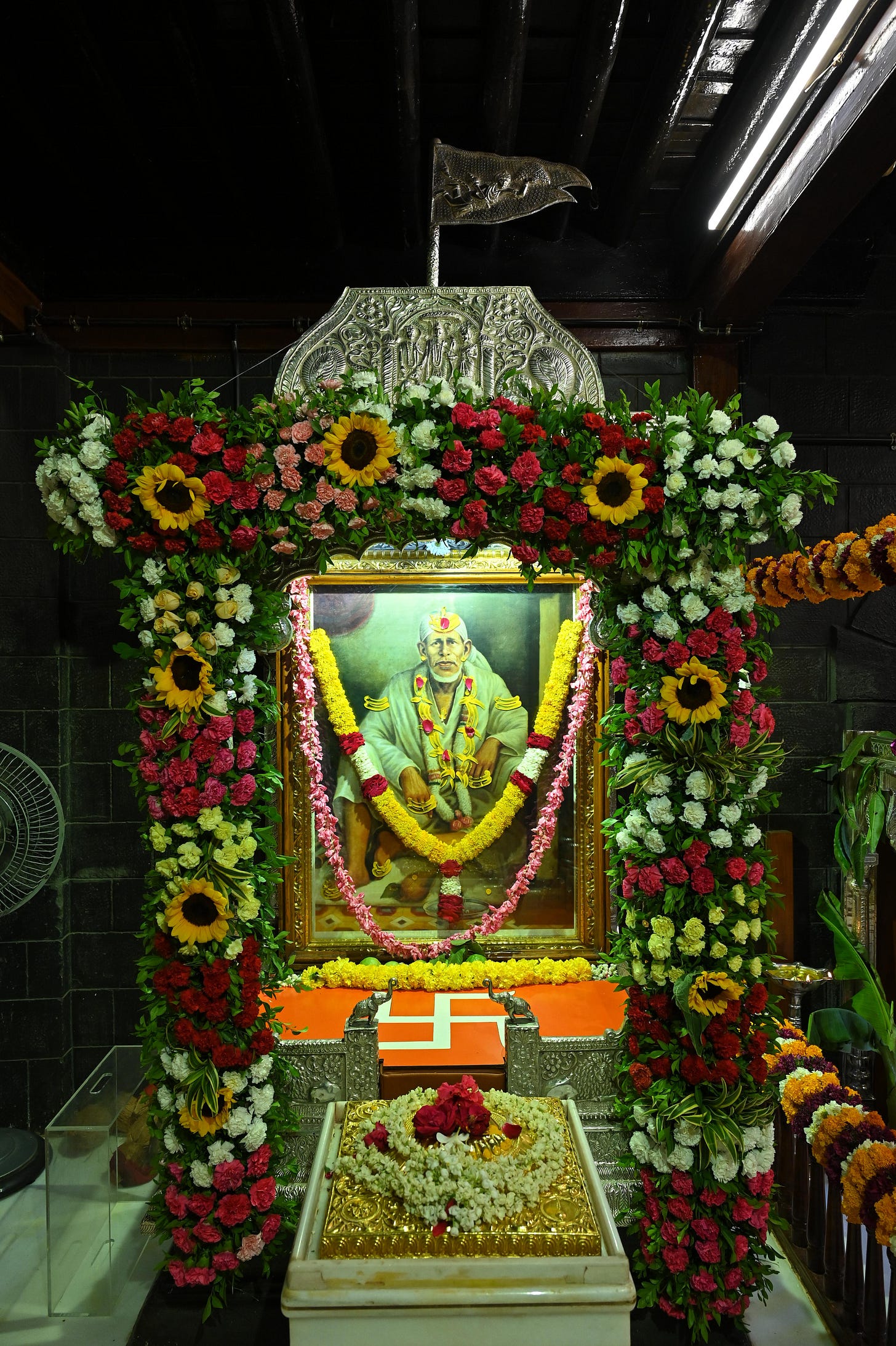 How to Book Aarti and VIP Darshan Pass in Shirdi A Guide for Devotees