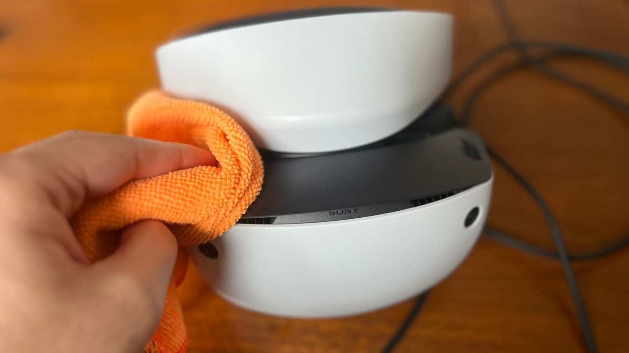 How to clean PSVR 2 you'll need a soft, dry cloth
