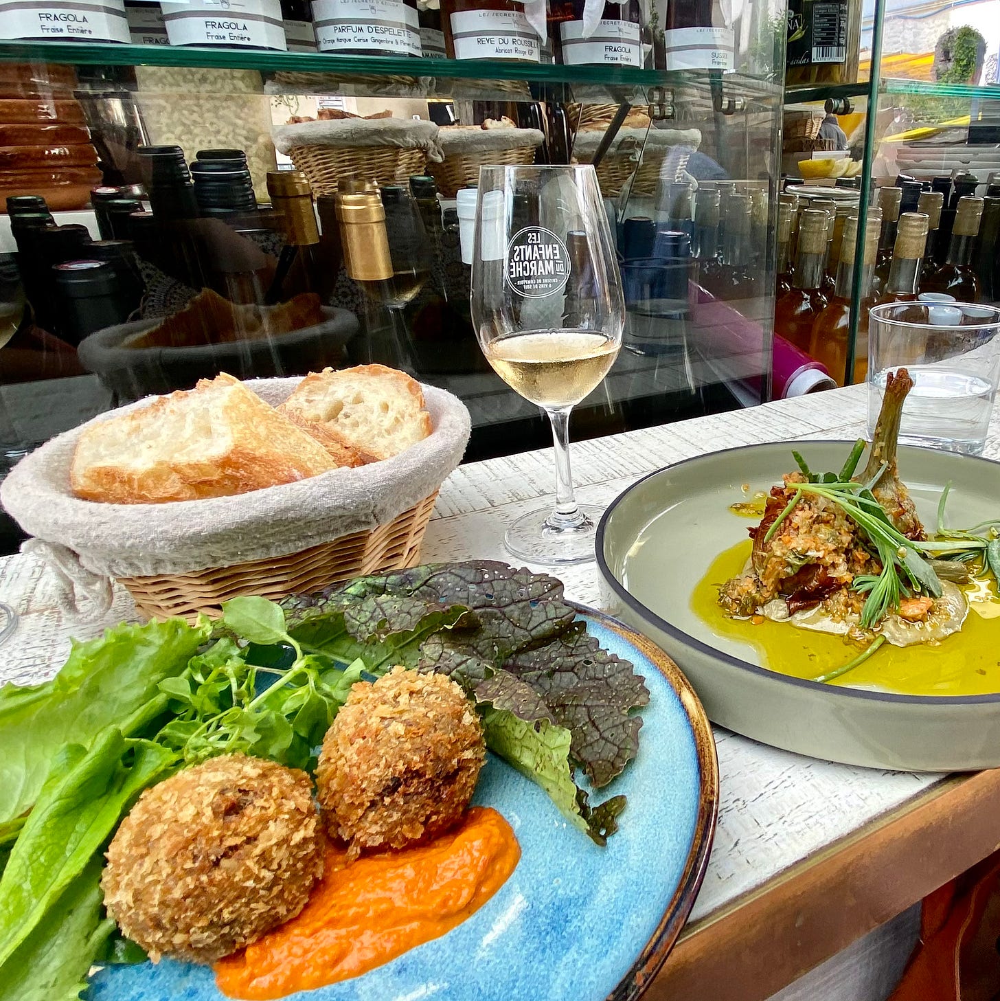 Where to eat on Sunday in Paris - by Meg Zimbeck