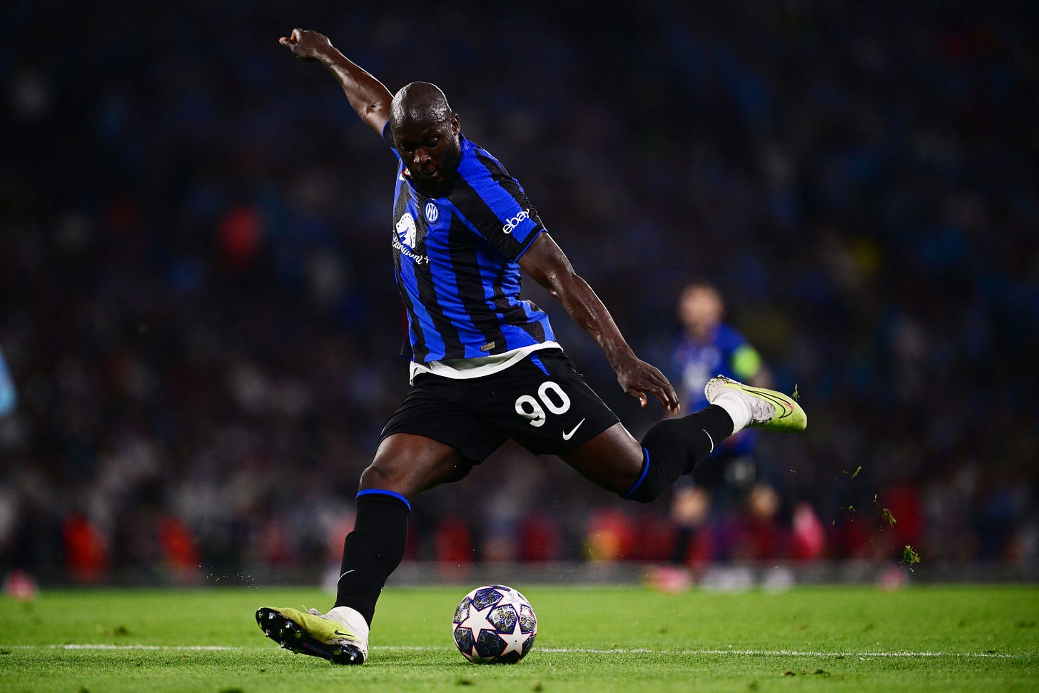 Man City submit €60m plus bid for Premier League star
