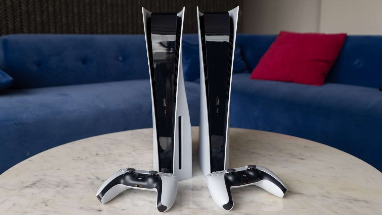 PS5 Disc vs Digital which is better? by Adam Vjestica