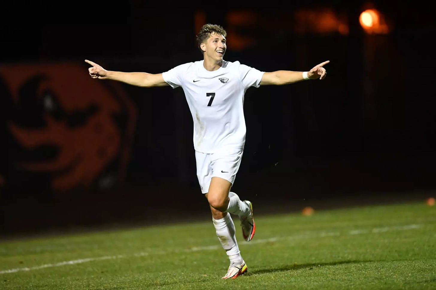 FC Dallas selects Logan Farrington third overall in 2024 SuperDraft