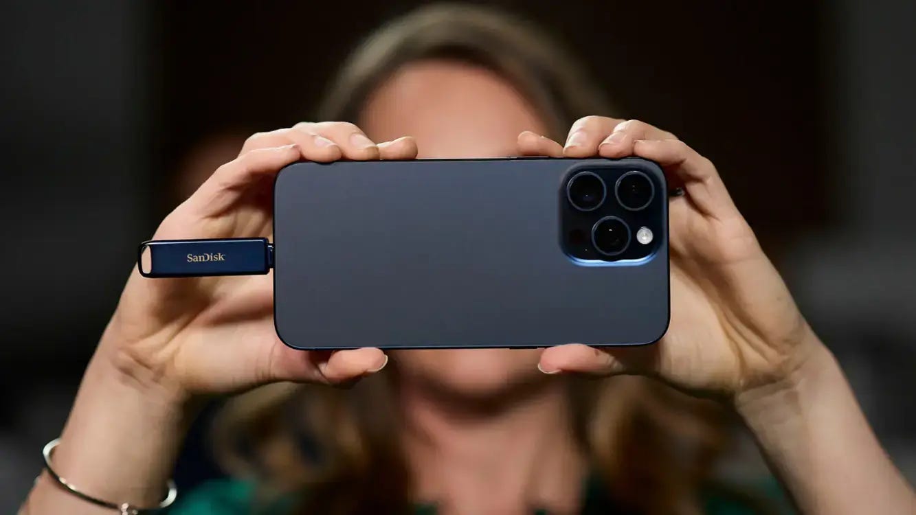 7 best flash drives for phone backups in 2025, according to experts