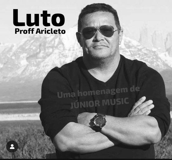 May be an image of 1 person, trumpet and text that says 'Luto Proff Aricleto'