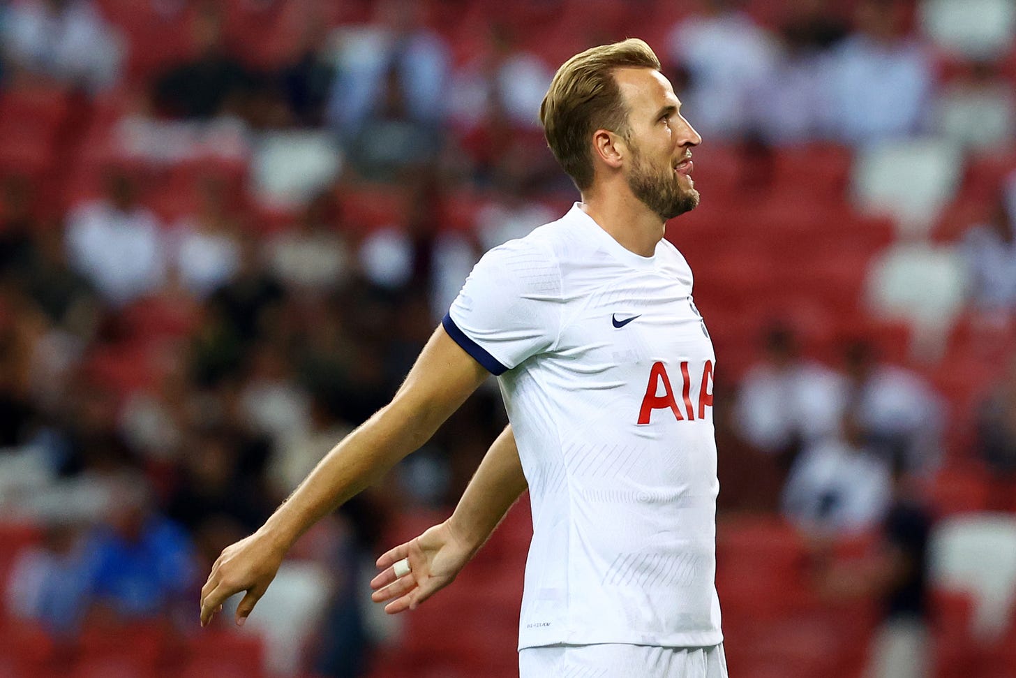 Battle with Chelsea to battle it out for 27-year-old World Cup winner