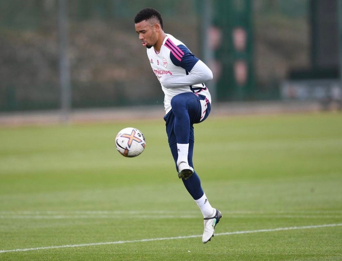Exclusive: Fabrizio Romano’s Daily Briefing – Sterling Arsenal links, Chelsea star’s uncertain future + more