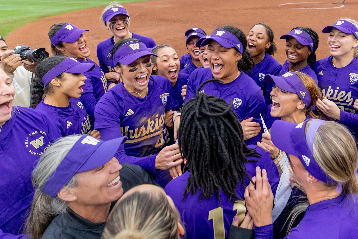 Washington softball, a legendary comeback and the power of DNBAFF