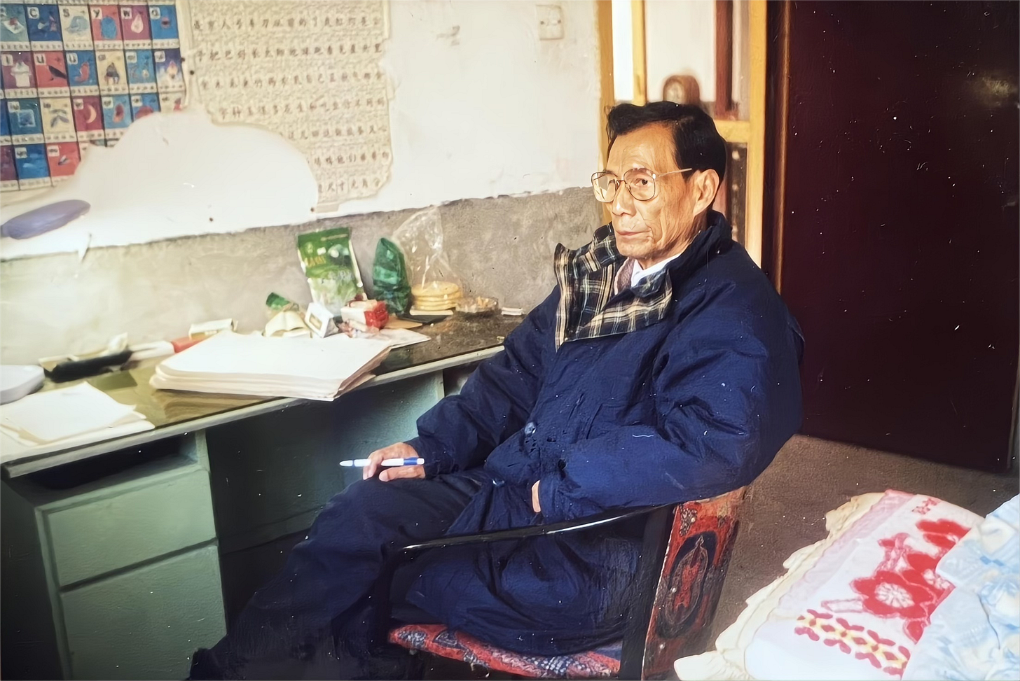 艾晓明| 黑暗时代的星火与幸存- 波士頓書評Boston Review of Books