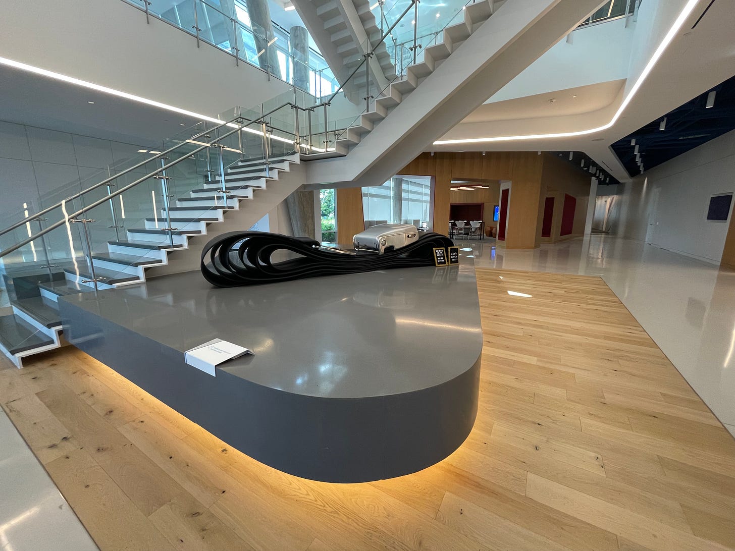 Review of the new American Airlines campus at DFW