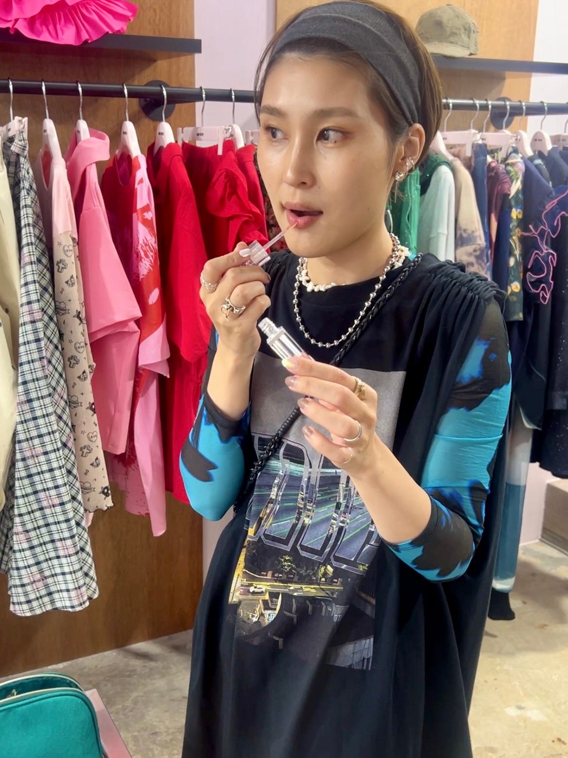 The Makeup and Skincare Routines of Twelve Japanese women