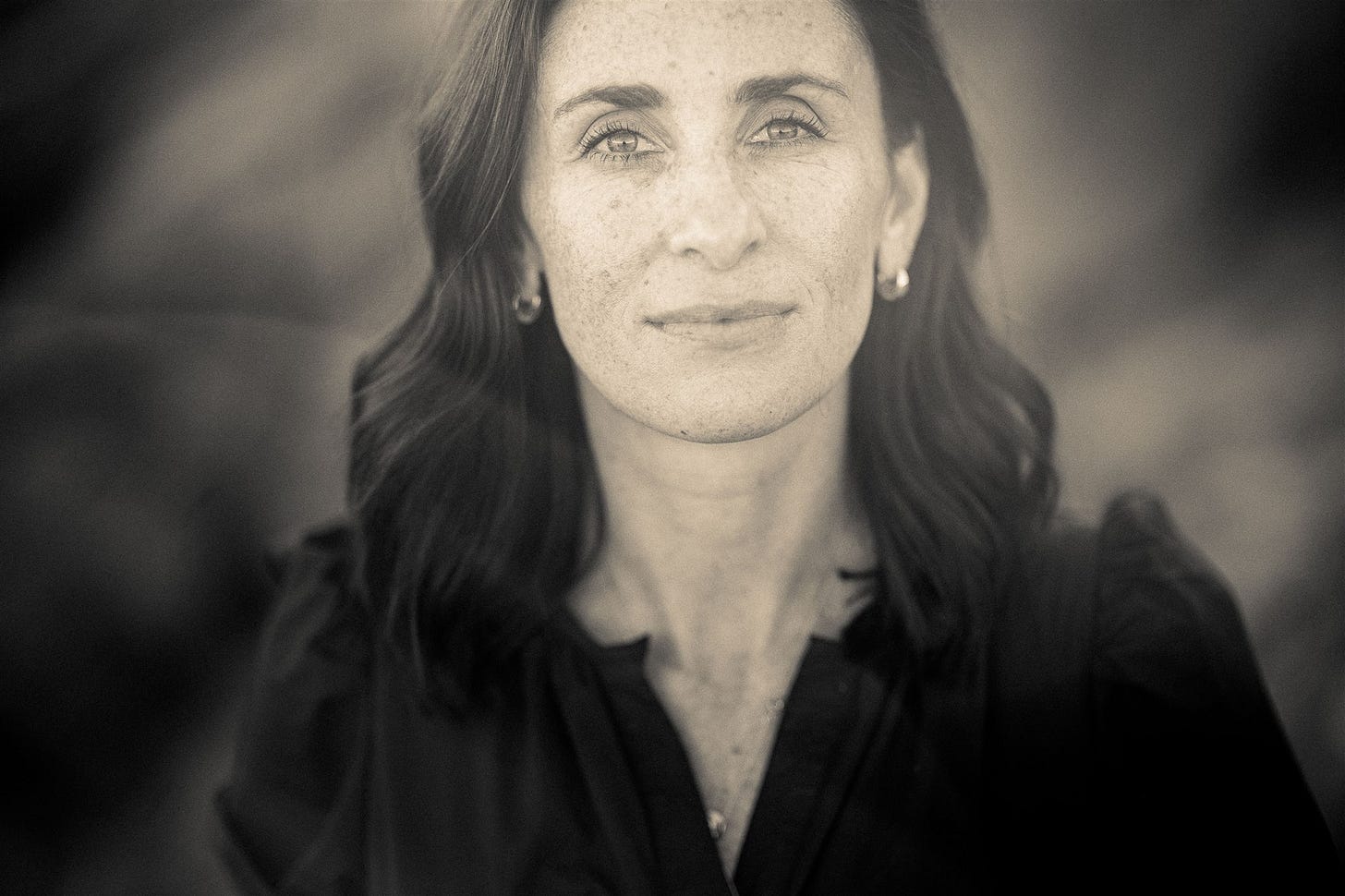 What to expect here in 2025 - by Laura McKowen - Love Story - substack.com