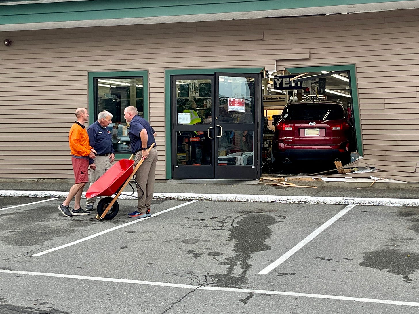 Breaking News Car Drives Into Paradis Ace Hardware Bar Harbor Story