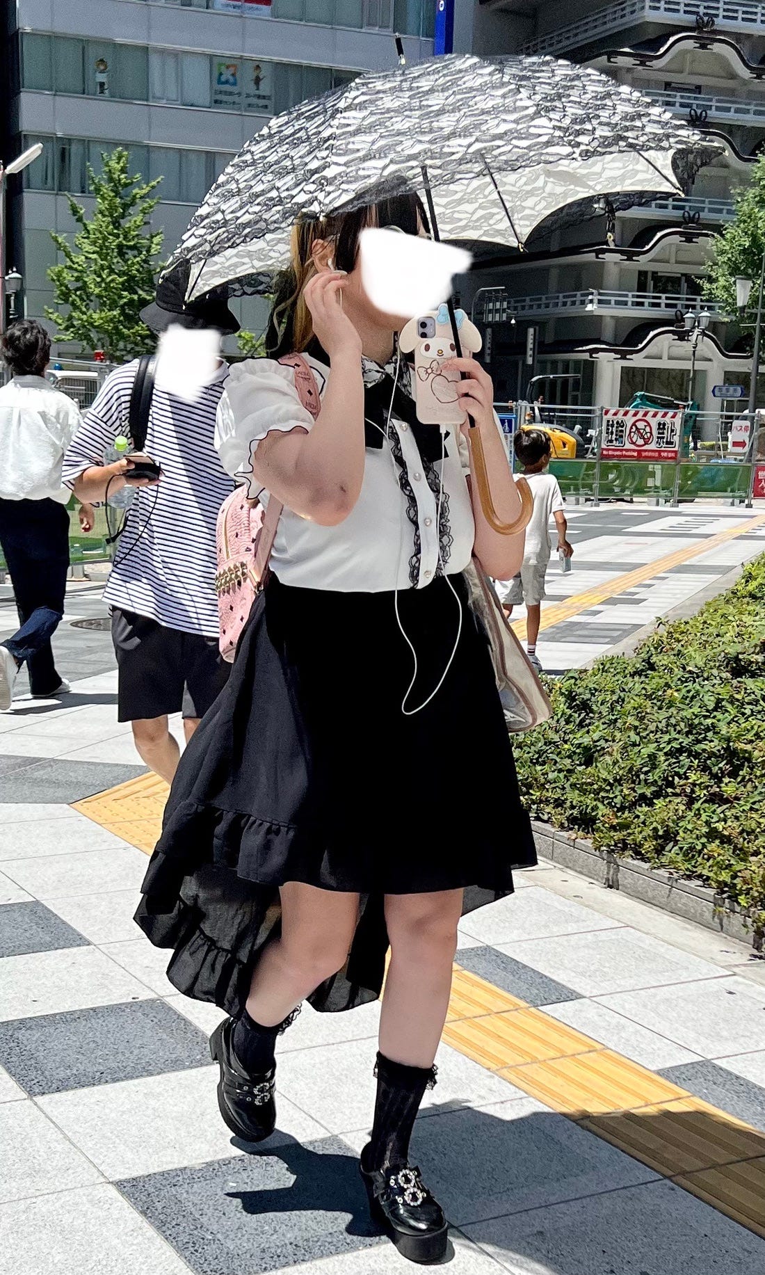 Style On The Streets Of Japan - by Irene Kim (김애린)