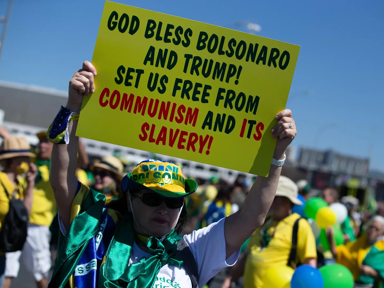 Brazil bans Bolsonaro from future ballot while Trump goes unpunished two and half years after Jan 6 (deanobeidallah.substack.com)