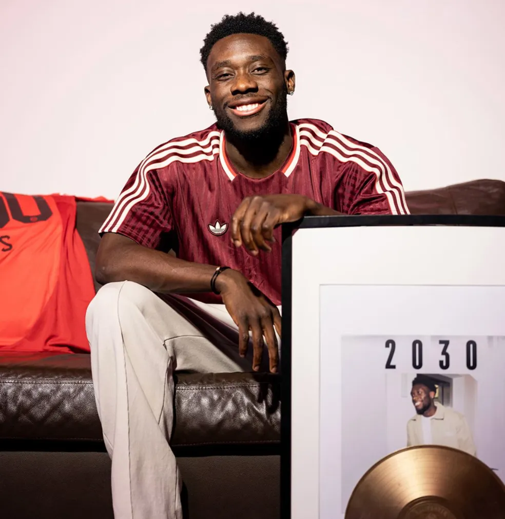 ec93a2d2-02b3-442d-877c-f51740507894_984