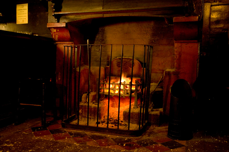 Cheshire Cheese pub real fireplace