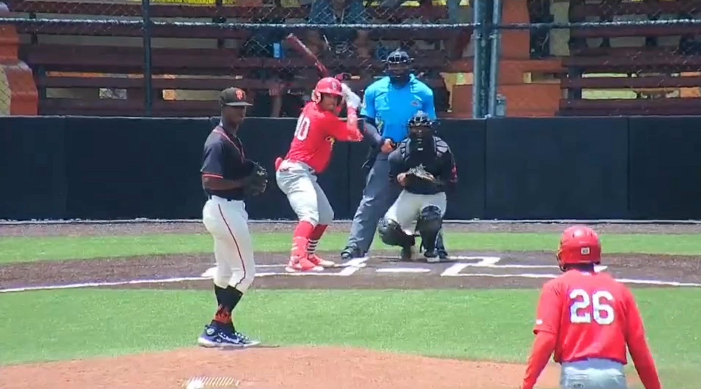 Video: Alfonso Soriano hits career homers 399 and 400 