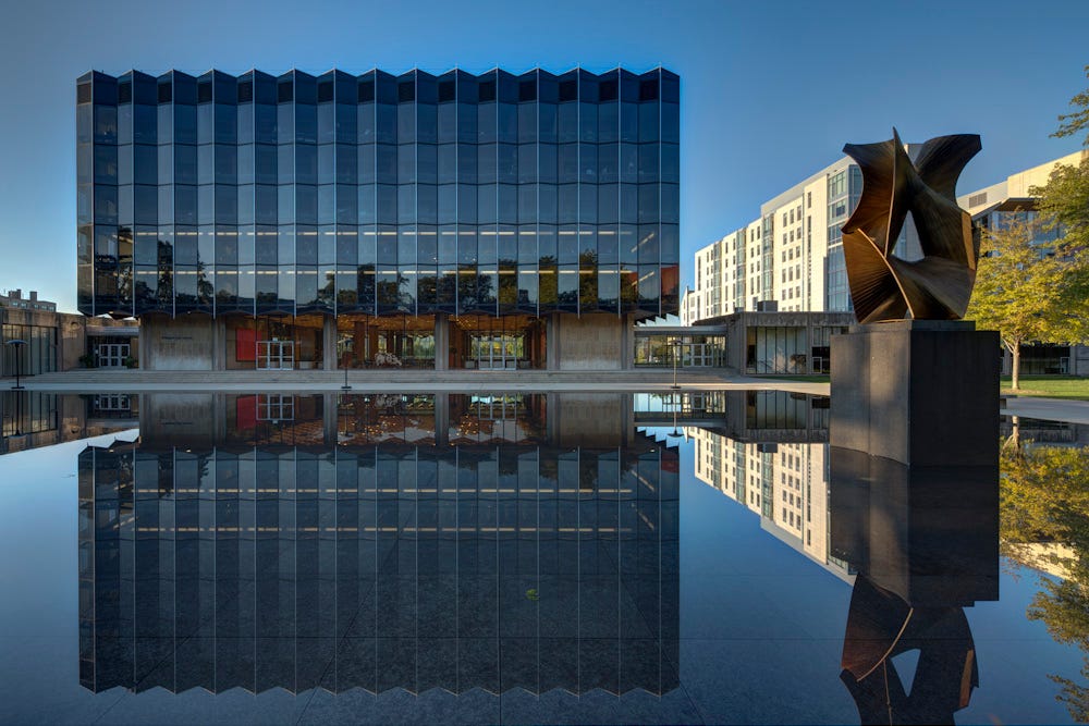 THE UNIVERSITY OF CHICAGO LAW SCHOOL