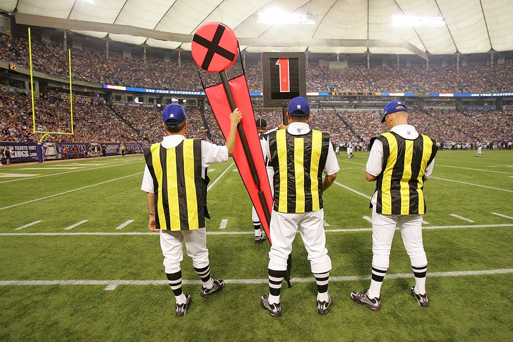 How Much Does an NFL Chain Gang Get Paid?