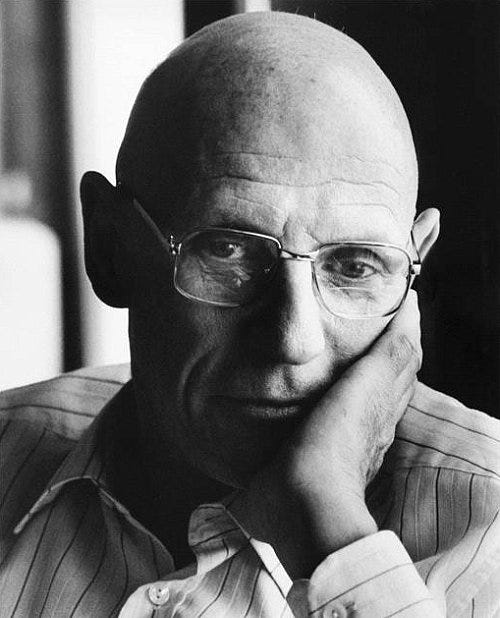 Paul Michel Foucault (1926-1984), philosophe français, chez lui. Paris, avril 1984.