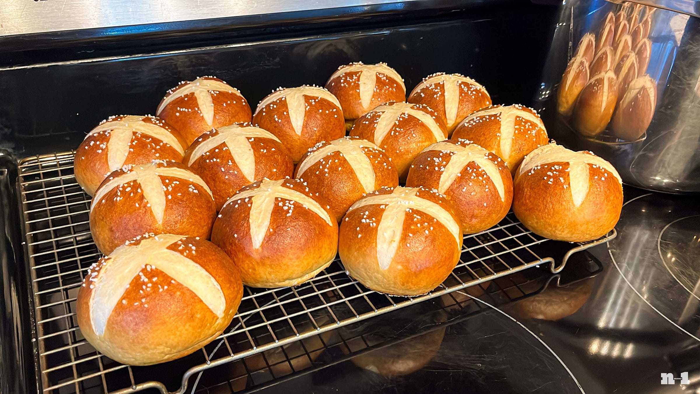 German pretzel buns