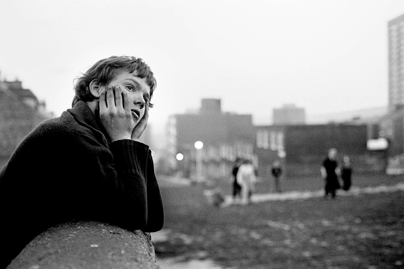 Glenn On The Wall. Photo: Tish Murtha © Ella Murtha