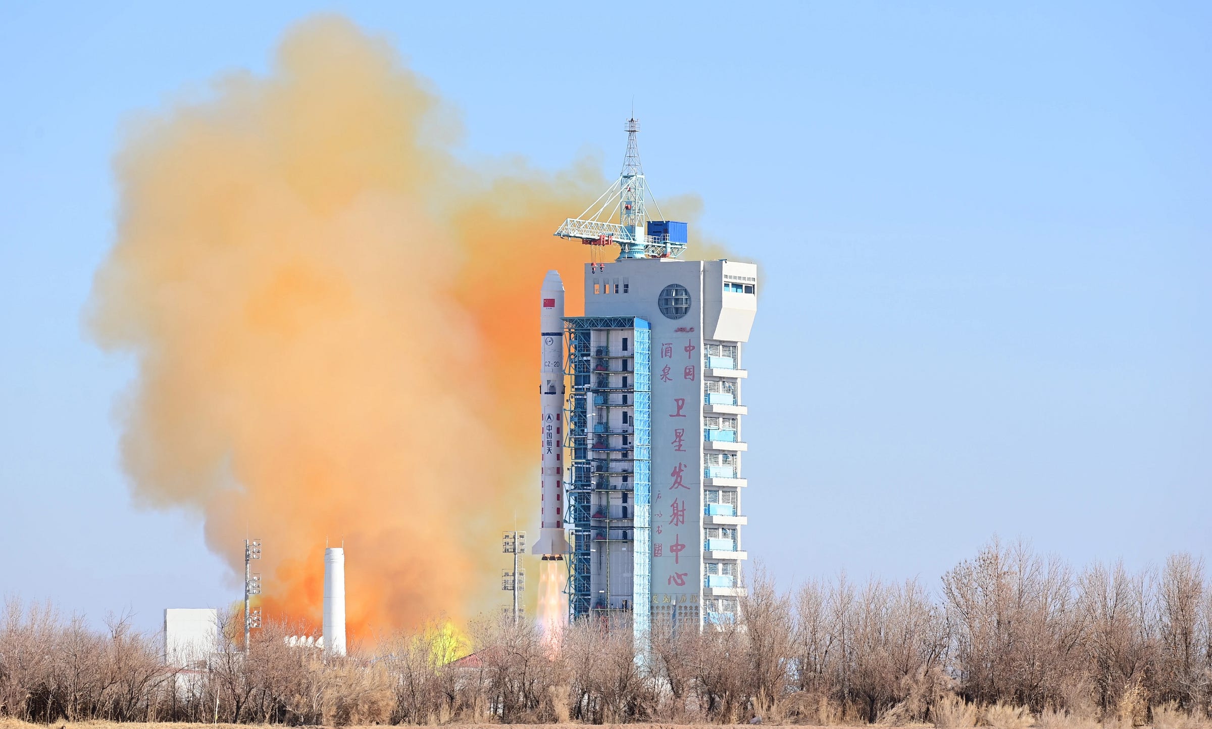 The Long March 2D Y101 mission lifting off from Launch Area 4 on January 17th.