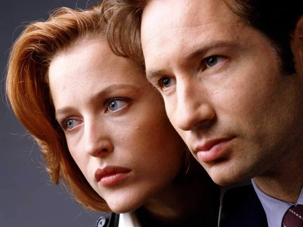 Yes, Scully and Mulder are Still in Love: The 10 Best Moments from 'The  X-Files' Panel at Comic-Con