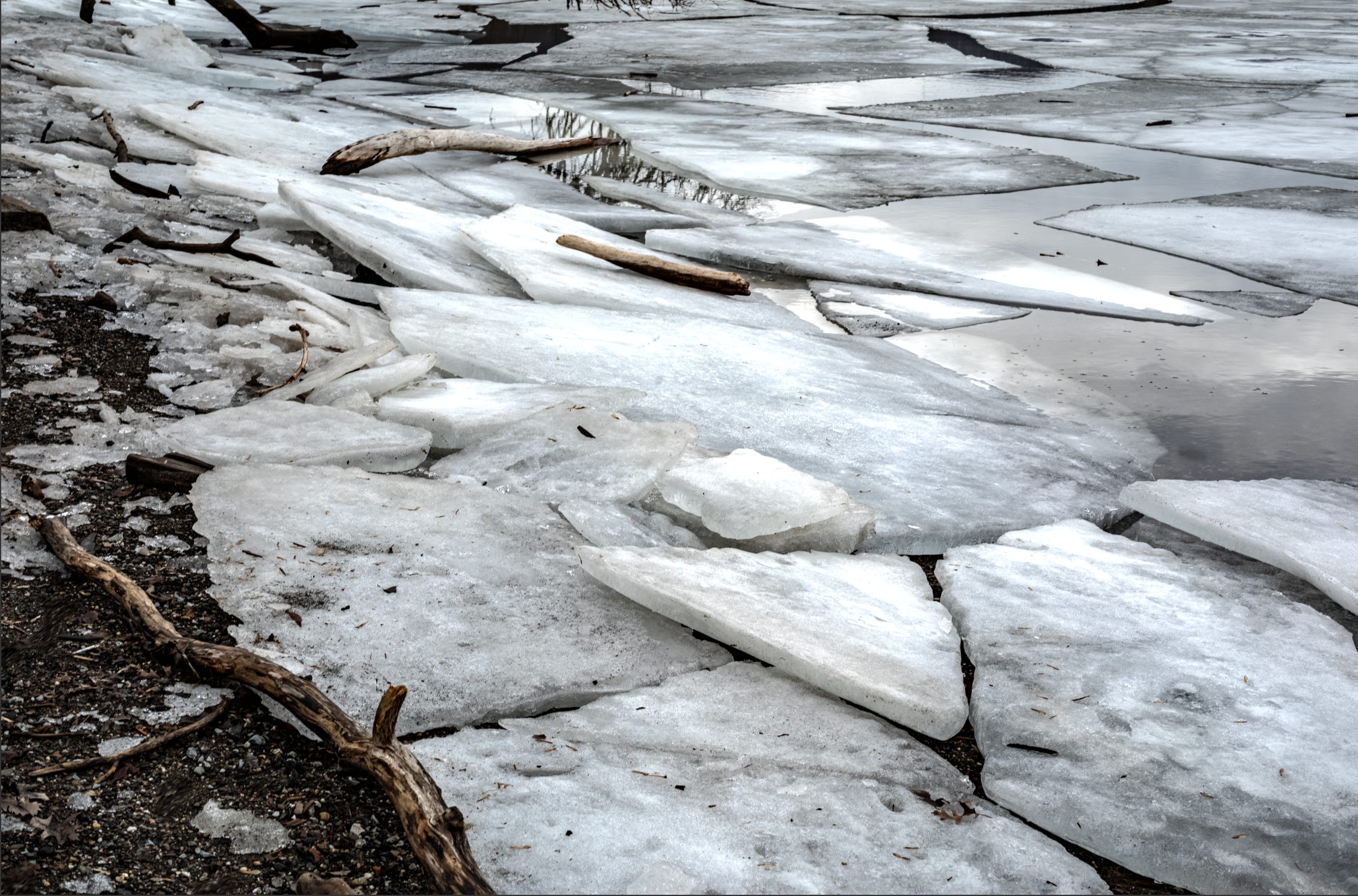 HDR Photo of Hudson River Ice