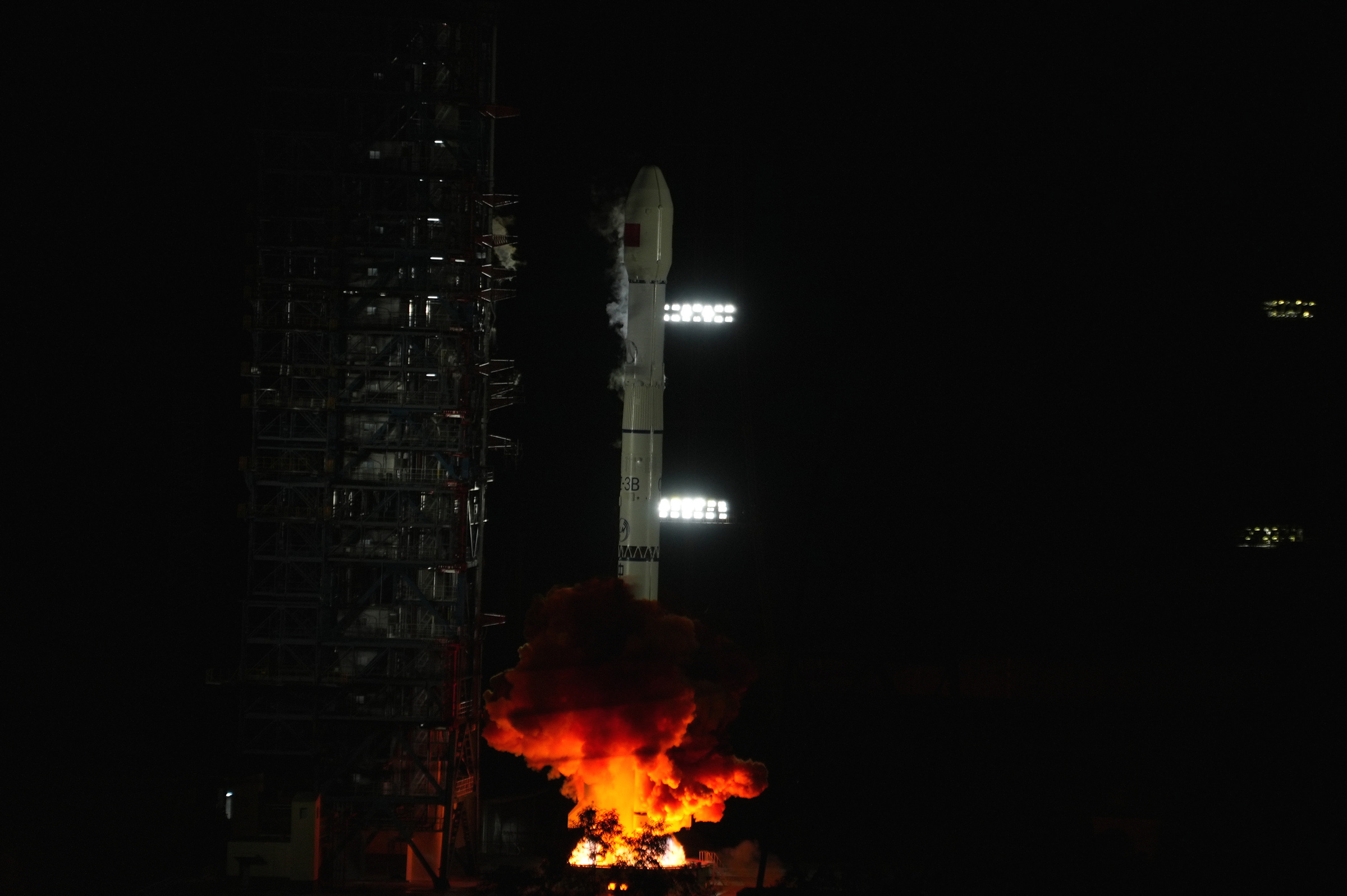 The Long March 3B/E Y99 vehicle lifting off from Launch Complex 2 on October 10th.