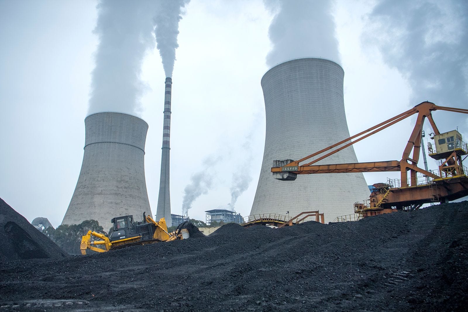 China approved equivalent of two new coal plants a week in 2022, report  finds | CNN Business