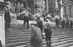 Nazis prevent Jewish students from ...