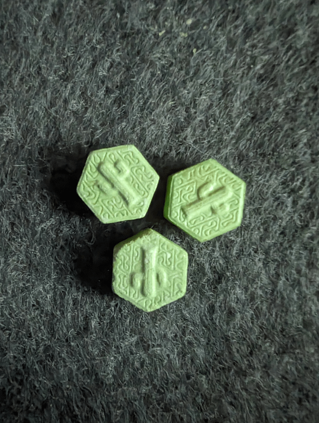 r/drugsarebeautiful - 35mg methallylescaline tablets. Prettiest press I've ever seen 😍