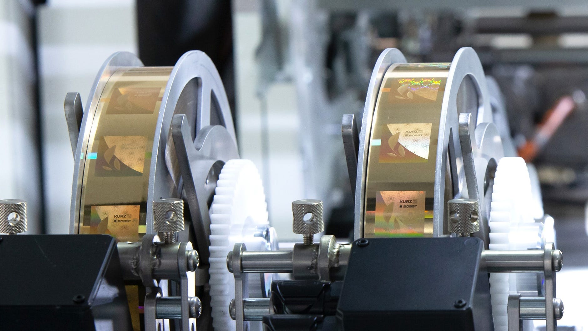 BOBST và KURZ hợp tác chiến lược phát triển công nghệ ép chuyển nhiệt cao cấp - Bao bì 60s