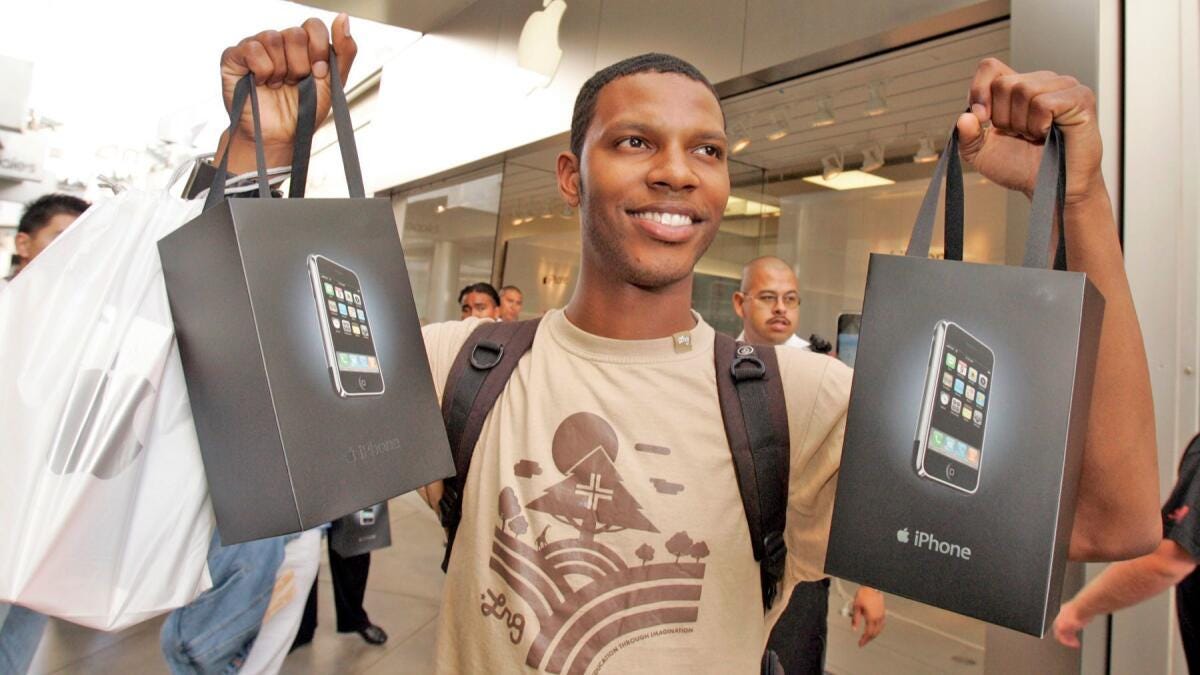 2007 - Frist iPhones went on sale
