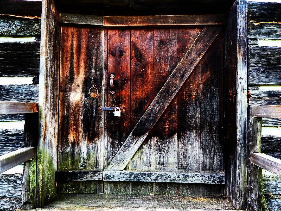 Barn Door Locked - Image by Shawn R Metivier, 2018