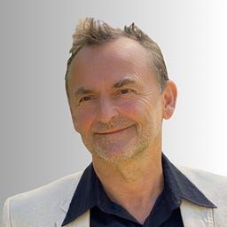 Dr Tom Starke