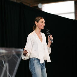 Peggy Van de Plassche