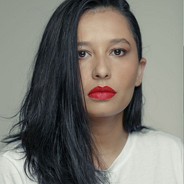 Carol Pires Logo