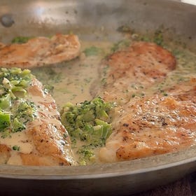 Pan-Seared Chicken with Creamy Broccoli Sauce