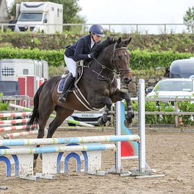 Show jumping action at Connell Hill