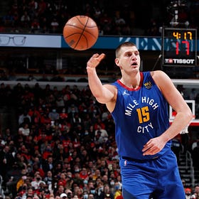 🏀 Um top-10 onde cabem 40 assistências de Nikola Jokić