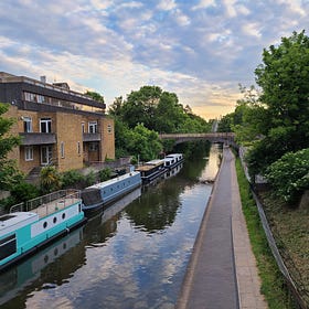 Canals: the pleasure of unimpeded urban strolls