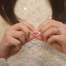 💘Valentine's Day 2025: Singles, friends and 'candy commitments' take over🍬