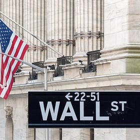  إشارات تباطؤ في الاقتصاد الأمريكي.. كيف يتفاعل المستثمرون في وول ستريت؟