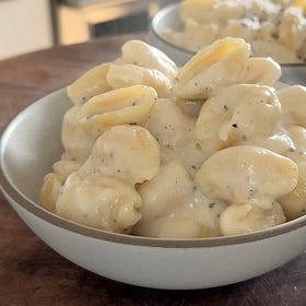 Cacio e Pepe Mac & Cheese