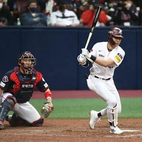 MLB Hot Stove Winter Meeting Updates: Jung-Hoo Lee posted, Shohei in San Fran, Wade Miley moving closer to deal, Whit Merrifield in Nashville